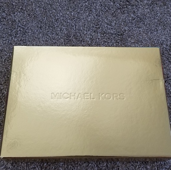 Michael Kors gray glove & headband set - Picture 3 of 5